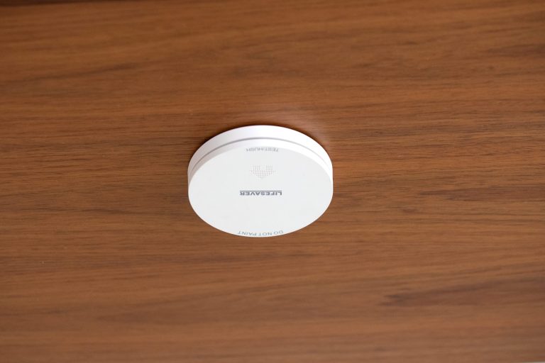 PSA Lifesaver LIFPE10LP Standalone Lithium Battery-Operated Photoelectric Smoke Alarm