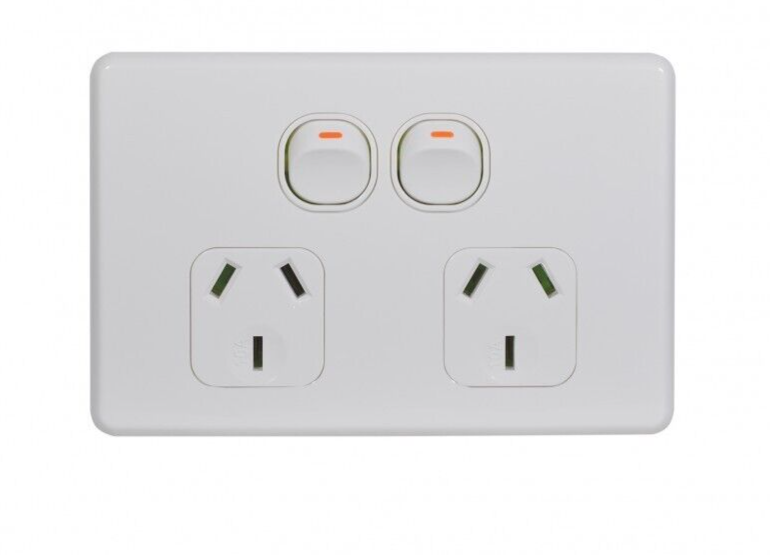 Trader Flat Cat FLPP2G - Slimline 10 amp Double Power Point - White