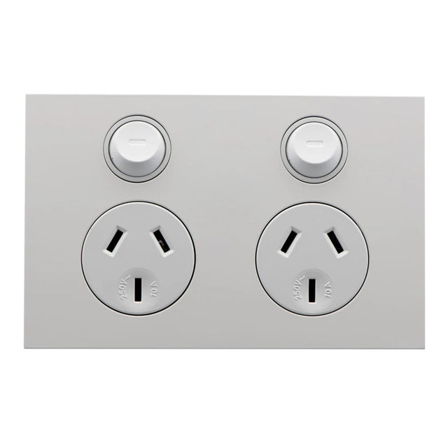 Clipsal Saturn ZEN Z4025-ZW double power point, white