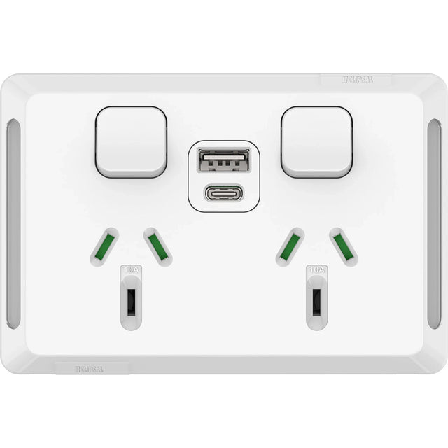Clipsal Pro P3025USBAC-XW double power point 10A with USB A and C, white