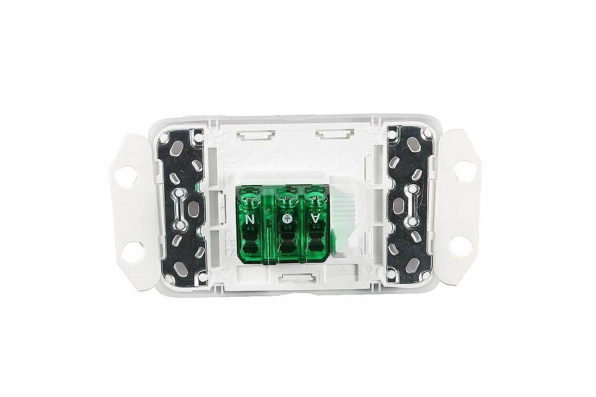 Clipsal 3015/15VW Iconic Single Switch Socket Outlet 15A Vivid White