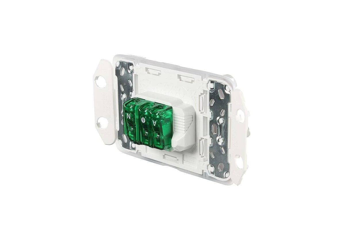 Clipsal 3015/15VW Iconic Single Switch Socket Outlet 15A Vivid White