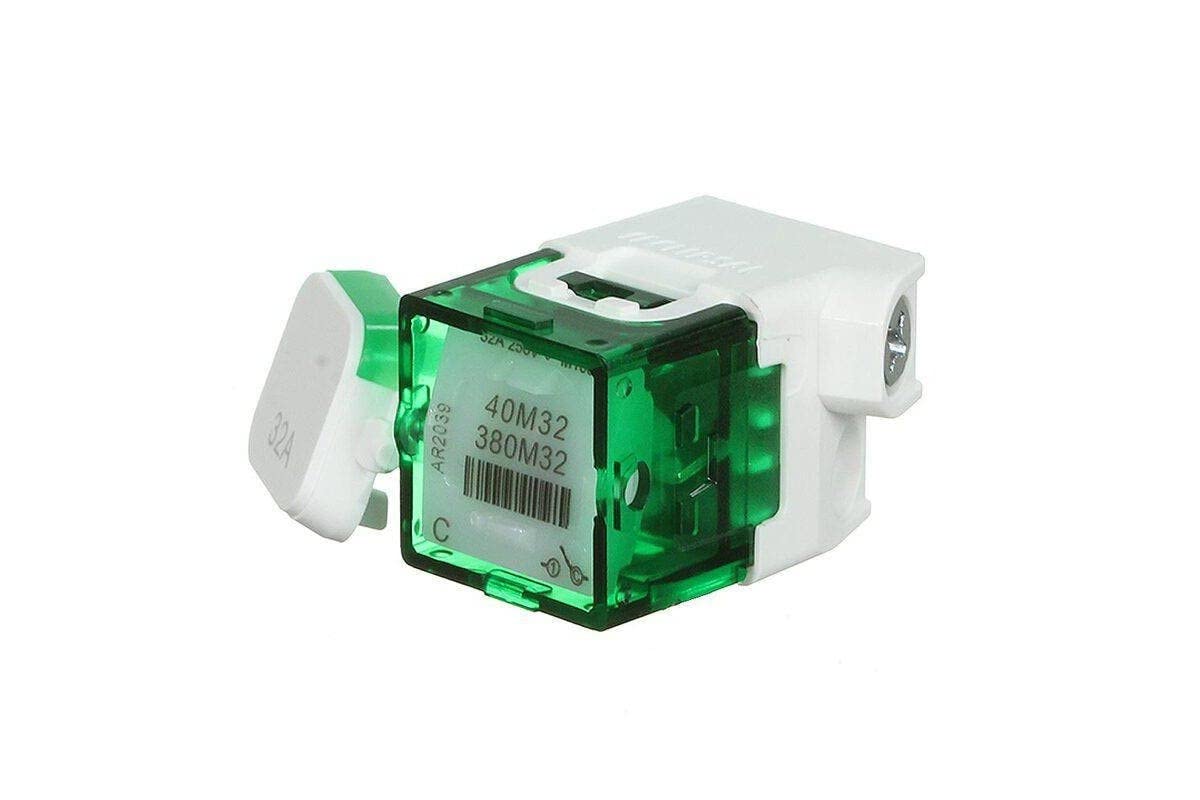 Clipsal 40M32-VW Iconic 32A 1-Way Switch Mechanism 250V Vivid White